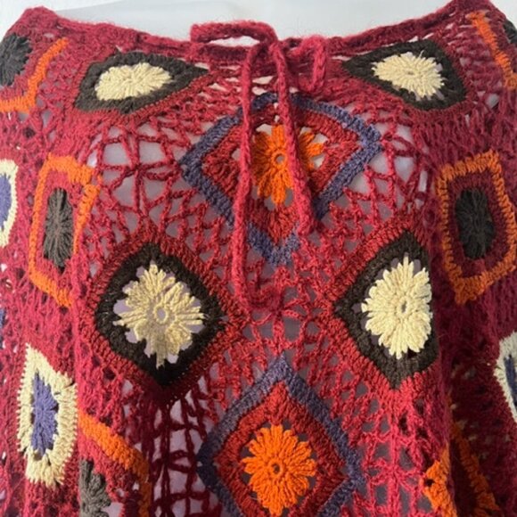 Forever 21 ~ Beautiful Yarn Knitted ~ Poncho - Picture 2 of 8